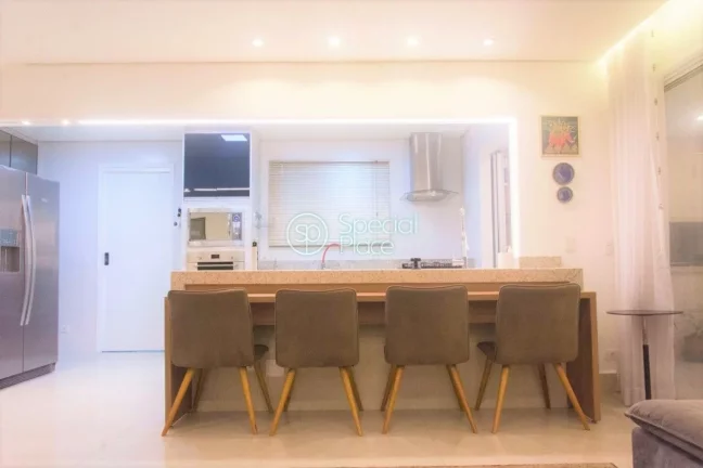 Imagem Ótima Cobertura Duplex com 263m² no Morumbi. Living para 03 ambientes, varanda gourmet com churras...