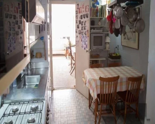 Imagem Apartamento com armários embutidos, living para 02 ambientes, 02 dormitórios sendo 01 revertido pa...