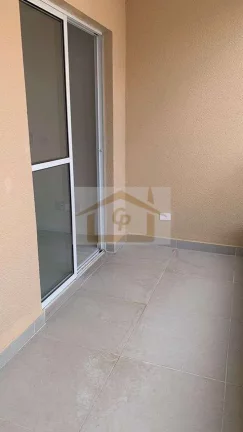 Imagem Condomínio residencial de prédios, com 260 unidades e lazer, recém entregue (2024) Elevador Sala ...