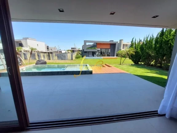 Imagem Sobrado beira de lago com 05 suítes piscina mobiliado e decorado