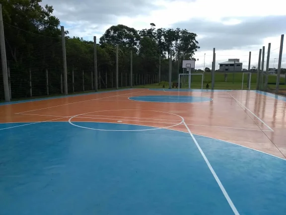Imagem Terreno em Araçatuba, Imbituba - Condomínio com piscina, quadra poliesportiva e sauna