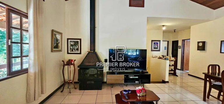 Imagem Casa à venda, 265 m² por R$ 990.000,00 - Vargem Grande - Teresópolis/RJ