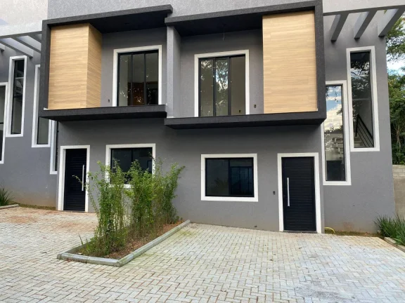 Imagem Casa a venda em Cotia, 3 dormitórios, 2 vagas e Solário SP.
