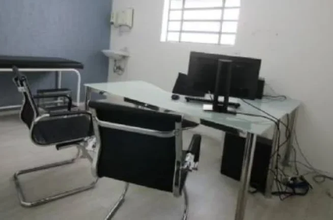 Imagem Alugo Casa Comercial em Santo André. Bairro Jardim