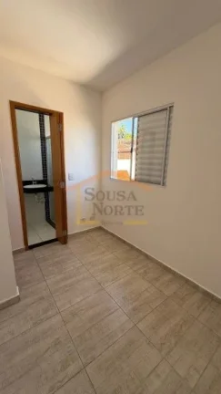 Imagem Casa em condomínio com 55 m², composta por 2 suítes (uma com varanda, as duas suítes ainda vão ...