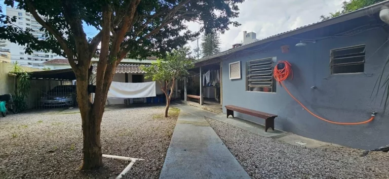 Imagem Terreno à Venda, 432m2, Trindade, Florianópolis/SC