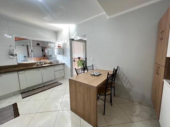 Imagem Sobrado para venda em Jardim Boa Esperança com 3 quartos, sendo 1 suíte, 285m2