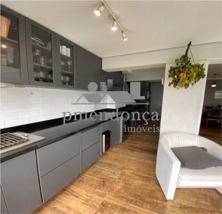 Imagem APARTAMENTO REFORMADO E MOBILIADO COM VISTA ABERTA PARA O PICO DO JARAGUÁ.