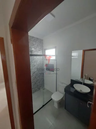 Imagem Casa Térrea em Pindamonhangaba, aceita permuta. Quintal e 2 Vagas de Garagem