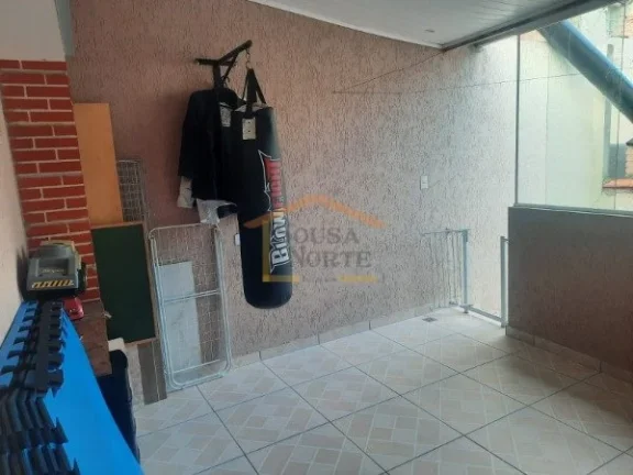Imagem Sobrado em condomínio fechado, bem tranquilo e muito arborizado, 3 dormitórios, sendo 1 suíte, es...
