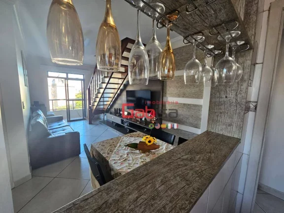 Imagem Cobertura com 3 dormitórios à venda, 120 m² por R$ 750.000 - Braga - Cabo Frio/RJ