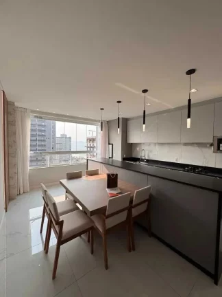 Imagem Apartamento mobiliado com 2 suítes e 2 vagas de garagem em Balneário Perequê