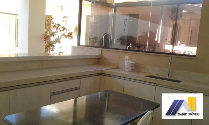 Imagem Casa com 3 Quartos à Venda, 600 m² em João Paulo Ii - Pouso Alegre