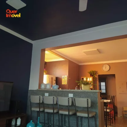 Imagem Imóvel de luxo à venda em Ribeirão Preto: casa com 4 quartos, 1 suíte e 180m² no Parque Residencial Lagoinha. Confira!