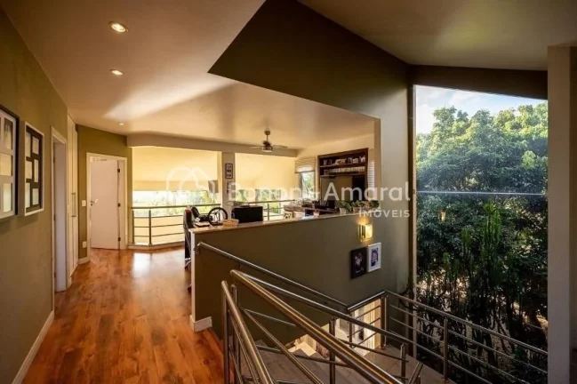 Imagem Linda e espaÃ§osa casa, com 4 quartos, sendo 4 suÃ­tes, 8 banheiros, quarto nas dependÃªncias, 1 suÃ...