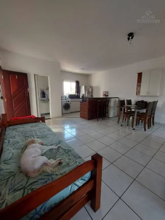 Oportunidade na Guilhermina/Praia Grande | 400m da Praia | 2 Dorms | R$ 260 mil