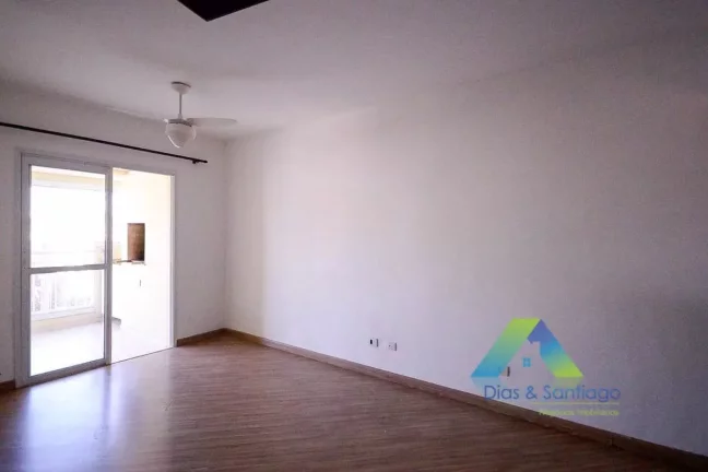 Imagem Apartamento com 3 dormitórios e 2 banheiros em Vila das Mercês/SP!