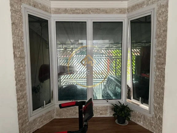 Imagem Casa Sobrado, 3 dormitórios (1 suíte), 280m², Bosque dos Eucaliptos, Sjc.