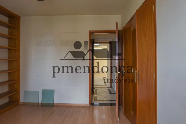 Imagem Apartamento na Rua Monte Alegre com 126m², 3 quartos (1 suíte) e 2 vagas.