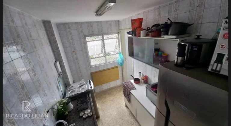 Imagem Apartamento com dois dormitorios sendo uma suite, uma vaga de garagem . AS VENDA!!!