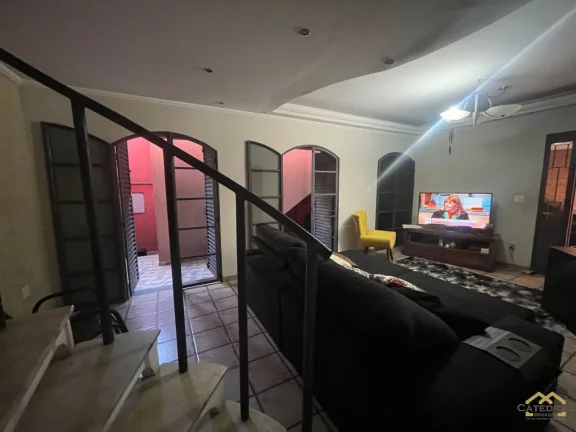 Imagem Locação de casa comercial ou residencial com 3 quartos (1 Suíte) 2 vagas e piscina - Vila Arens - Jundiaí/SP