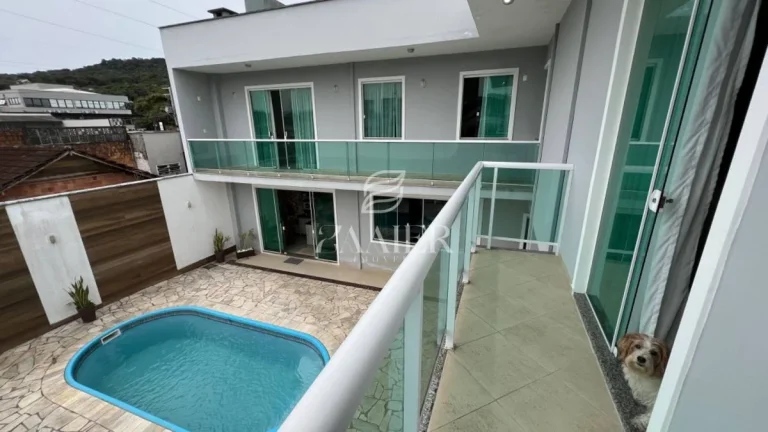 Imagem Sobrado com 5 quartos, Bom Retiro - Joinville