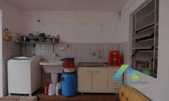 Imagem Casa com 2 dormitórios, quintal com churrasqueira, 150 m² ótimo preço e localização!