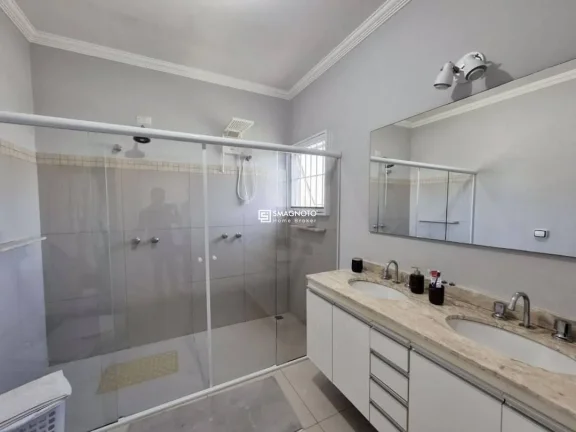 Imagem Casa com 3 dormitórios à venda, 210 m² por R$ 960.000,00 - Jd Porangaba - Águas de São Pedro/SP