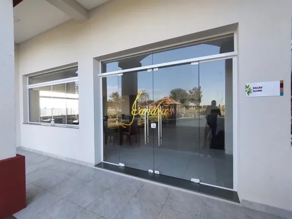 Imagem Terreno com 300 M2 área privativa pronto para construir