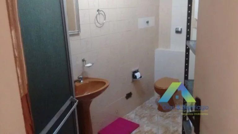 Imagem Santo André Sobrado 180M², 3 dormitórios, 2 vagas com ótima localização e valor !!!