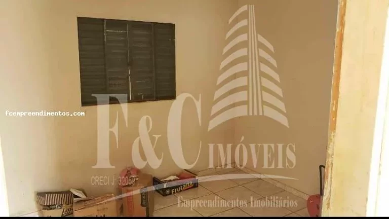 Imagem Casa para Venda em Pereira Barreto, Jardim São Francisco, 2 dormitórios, 2 banheiros, 6 vagas
