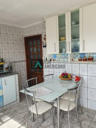 Imagem Casa com excelente terreno à venda em bairro residencial