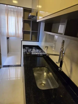 Imagem Apartamento de 3 dormitórios com móveis planejados e piscina no Condomínio Residencial Nas Rocas, bairro Olinda, em Uberaba
