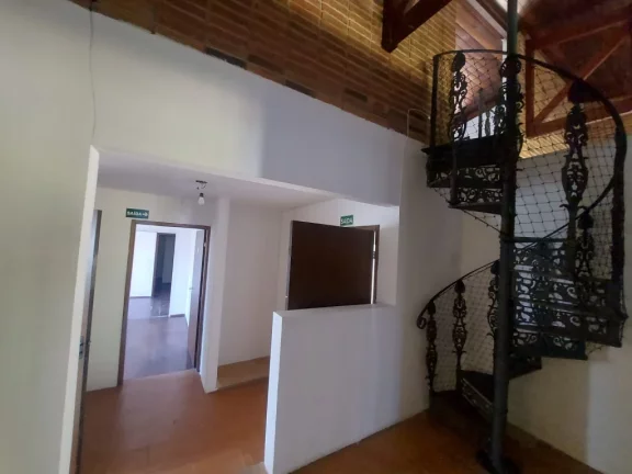 Imagem Casa Térrea para Locação Comercial na Granja Viana