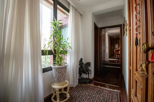 Imagem Apartamento no coração de Perdizes - 221M², 3 Dorms, 3 Suítes, 3 Salas, 3 Vagas Determinadas, Varanda, Móveis Planejados, Depósito.