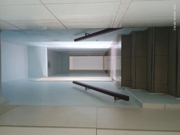 Imagem ???? "Essa casa enorme tá desocupada e pode ser sua! Olha só essa localização..."
