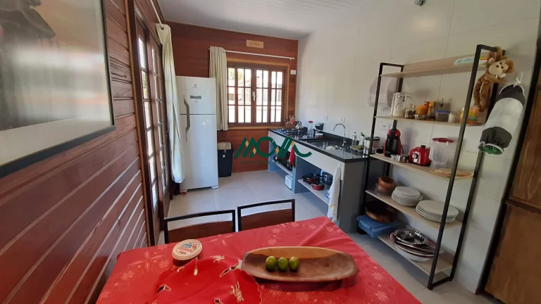 Imagem Casa com Piscina em Itapoá