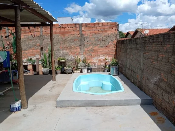 Imagem Casa com piscina à venda no Parque dos Buritis, Uberaba - MG