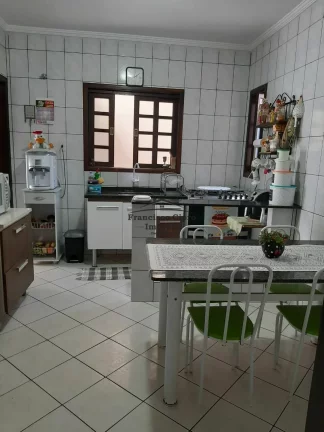 Imagem Casa à venda no bairro Carangola - Pindamonhangaba/SP