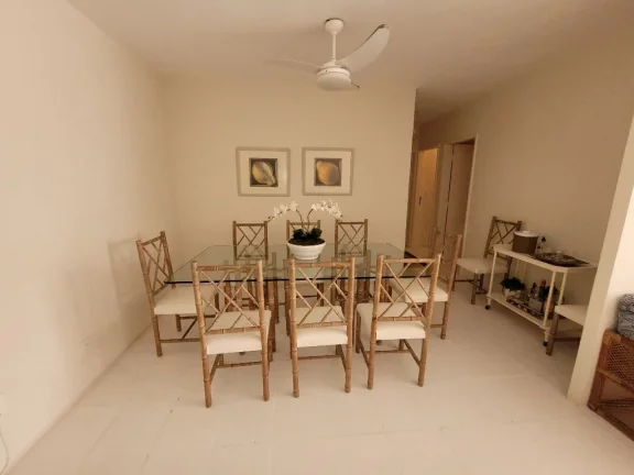 Imagem APARTAMENTO AMPLO, 1ª QUADRA NA PRAIA, COM 3 DOMITÓRIOS, SENDO 1 SUÍTE, 1 VAGA PARA AUTO