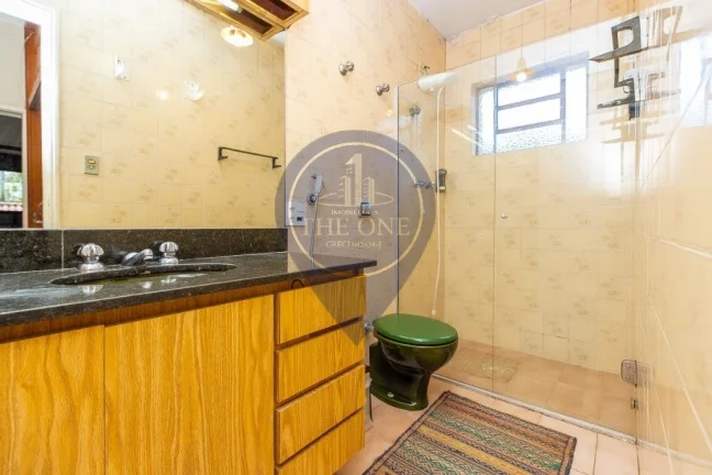 Imagem Casa à venda em Alto de Pinheiros, São Paulo-SP: 4 quartos, 2 suítes, 2 salas, 6 banheiros, 6 vagas, 198m². Venha Conferir!