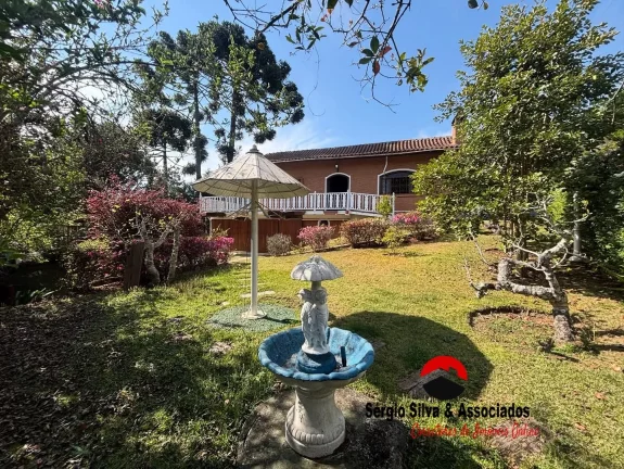 Imagem Casa a Venda Localizado no Bairro Jardim Califórnia em Campos do Jordão-SP.