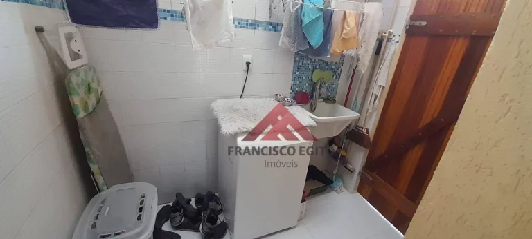 Imagem Casa com 2 dormitórios à venda, 58 m² por R$ 280.000,00 - Maria Paula - São Gonçalo/RJ
