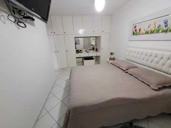 Imagem PITANGUEIRAS – UMA QUADRA DA PRAIA, MARAVILHOSO APTO TOTALMENTE REFORMADO E DECORADO, COM 121,60 M² ÚTEIS, BELÍSSIMA VISA MAR, 01 VAGA DE GARAGEM