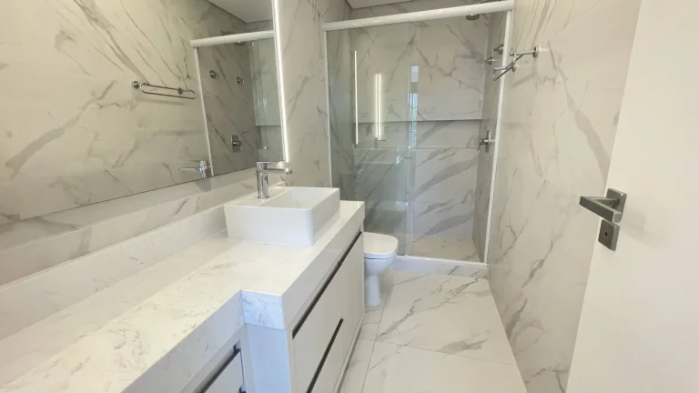 Imagem Locação Anual em Jurerê Internacional Apartamento Mobiliado 3 Suítes
