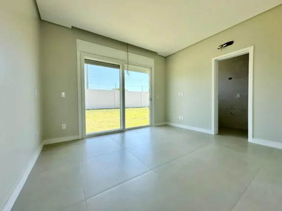 Imagem Casa 4 Dormitórios - Bairro Capão Novo