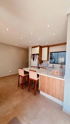 Imagem CASA COM PISCINA MOBILIADA, 1 SUÍTE + 2 QUARTOS, BARRA DO SAI