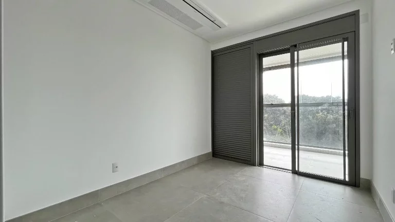 Imagem Oportunidade Única! Apartamento de Luxo na Módulo 07 com Vista Deslumbrante