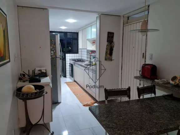 Imagem Apartamento com varanda / sacada em excelente localização a 80m do mar da praia de Intermares - AP2036.