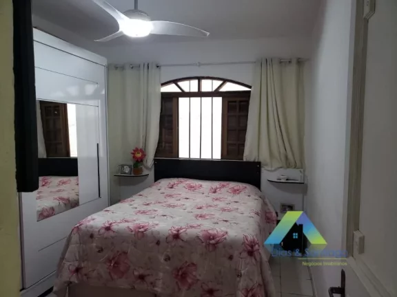 Imagem DIADEMA Sobrado 200M², 2 dormitórios, sala 2 ambientes, espaço gourmet, 2 vagas, ótima localização e valor !!!